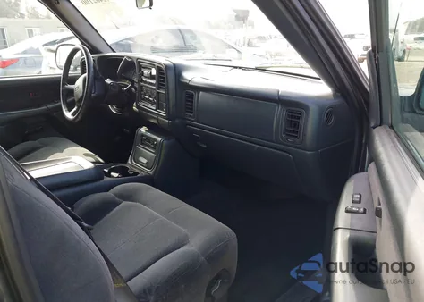 2000 Chevrolet Silverado 1500 Ls z USA, uszkodzony, nr VIN 1GCEC19TXYE356955